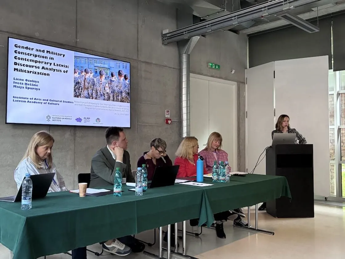 Par sievietēm un dienestu pētnieces dalās Sieviešu slāvistikas studiju asociācijas (AWSS) konferencē Latvijas Mākslas akadēmijā