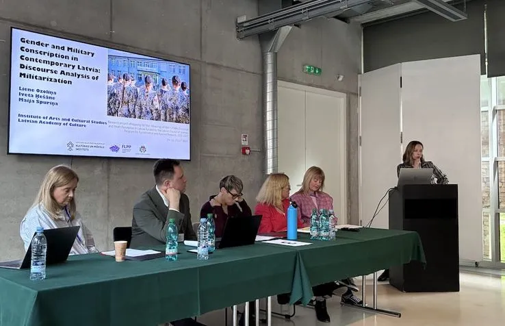 Par sievietēm un dienestu pētnieces dalās Sieviešu slāvistikas studiju asociācijas (AWSS) konferencē Latvijas Mākslas akadēmijā